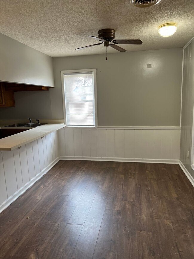 Foto del edificio - 700 N 13th St