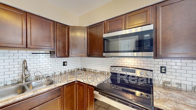 Building Photo - 4502 Wordsworth Cir N