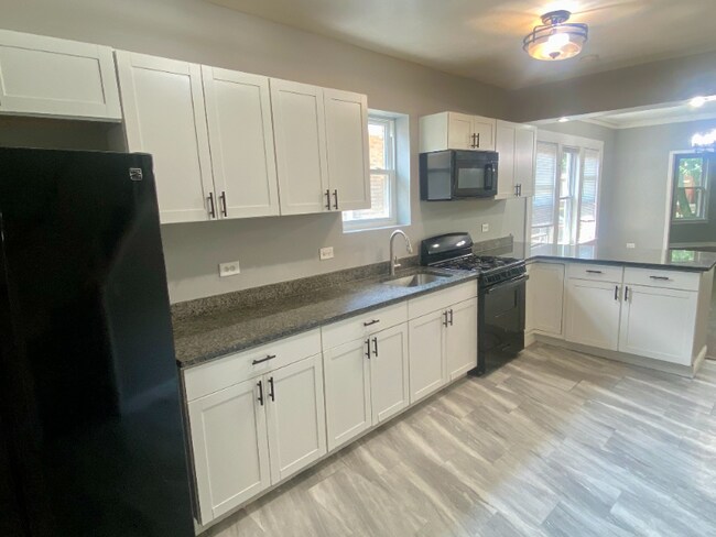 Foto del edificio - 5639 S Fairfield Ave