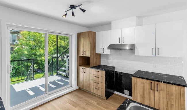Photo du bâtiment - 2019 Rue Sainte-Hélène