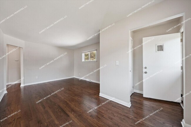 Foto del edificio - Charming 2-Bedroom Ranch in Taylor for Rent!