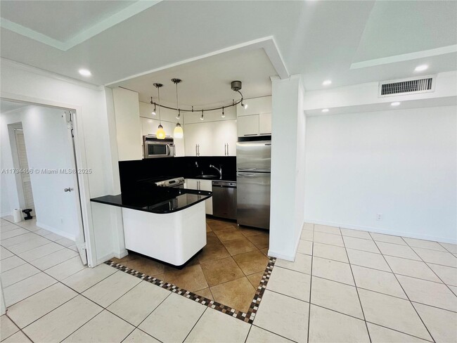 Foto del edificio - 1050 SE 15th St