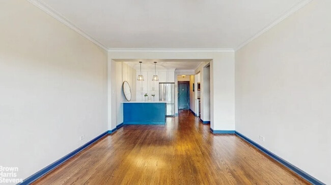 Foto del edificio - 645 W 239th St