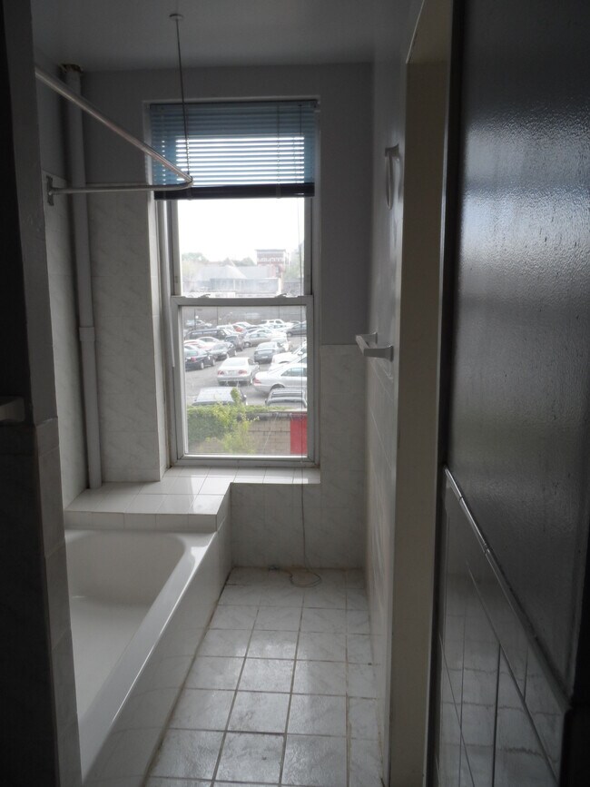 Bathroom - 28 Herkimer St