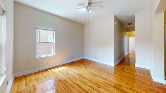 Foto del edificio - 1369 Summit St