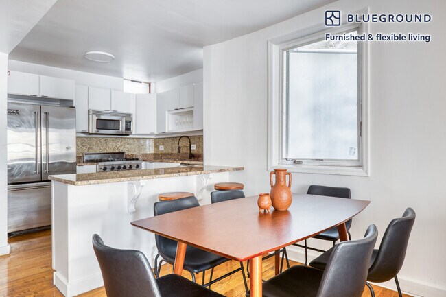 Foto del edificio - 661 Washington St