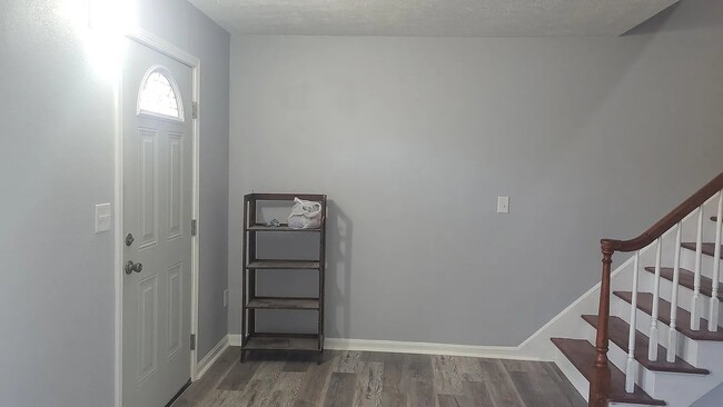 Building Photo - 5033 Wabash Pl