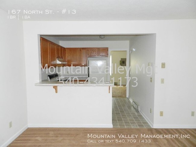 Foto del edificio - Convenient 1 Bedroom Apartment