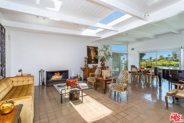 Foto principal - 8464 Franklin Ave