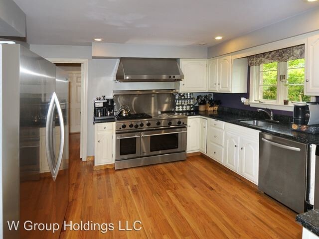 Building Photo - 6 br, 5 bath House - 304 Hallsborough