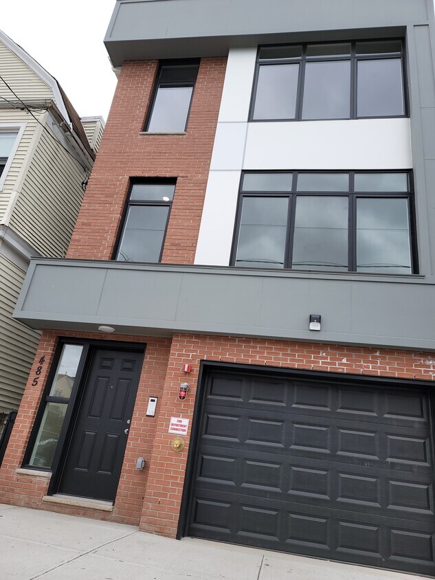 485 S 16th St, Newark, NJ 07103 House Rental in Newark, NJ