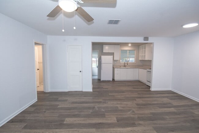 Foto del edificio - 1560 Goodlett St