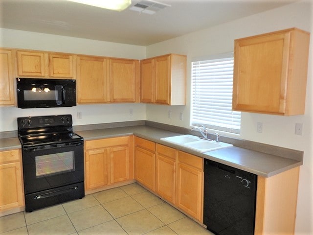 Building Photo - 2162 E Haflinger Way