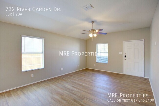 Foto del edificio - 732 River Garden Dr