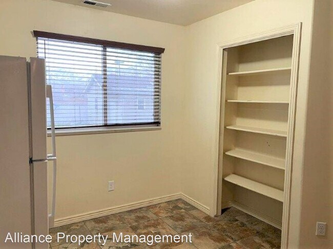 Foto del edificio - 3 br, 1.5 bath House - 218 13th Street