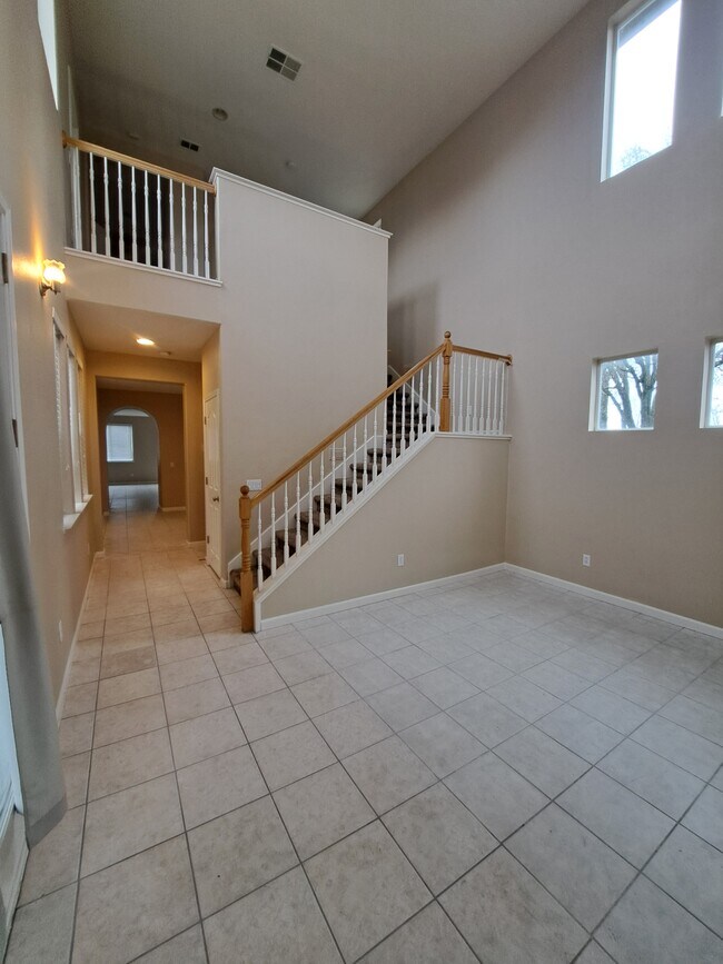 Building Photo - 5300 Janero Way