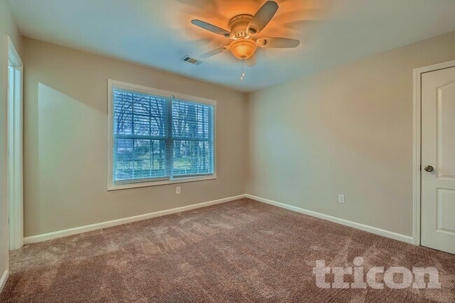 Foto del edificio - 83 Cross Pointe Ct