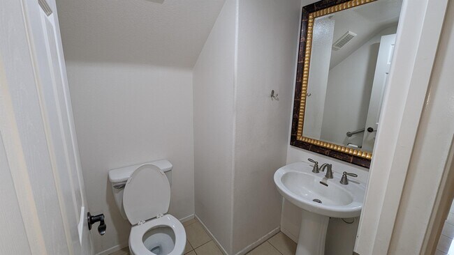 Building Photo - 1569 Park Vista Way