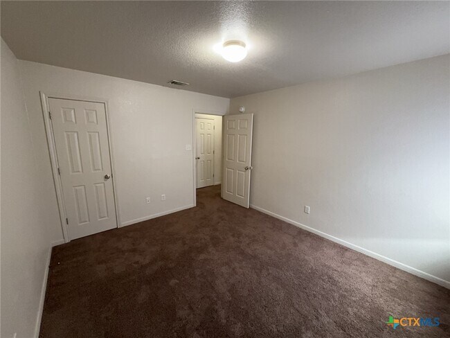 Foto del edificio - 1405 Cinch Dr