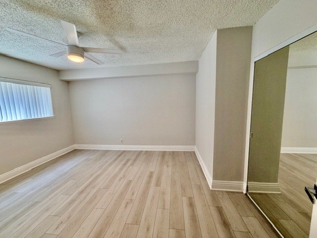 Foto del edificio - 1595 E Chevy Chase Dr