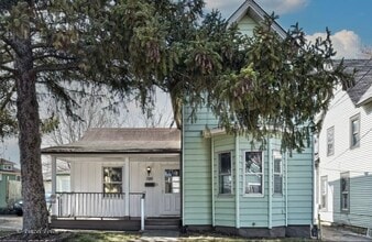 Building Photo - 286 Villa St