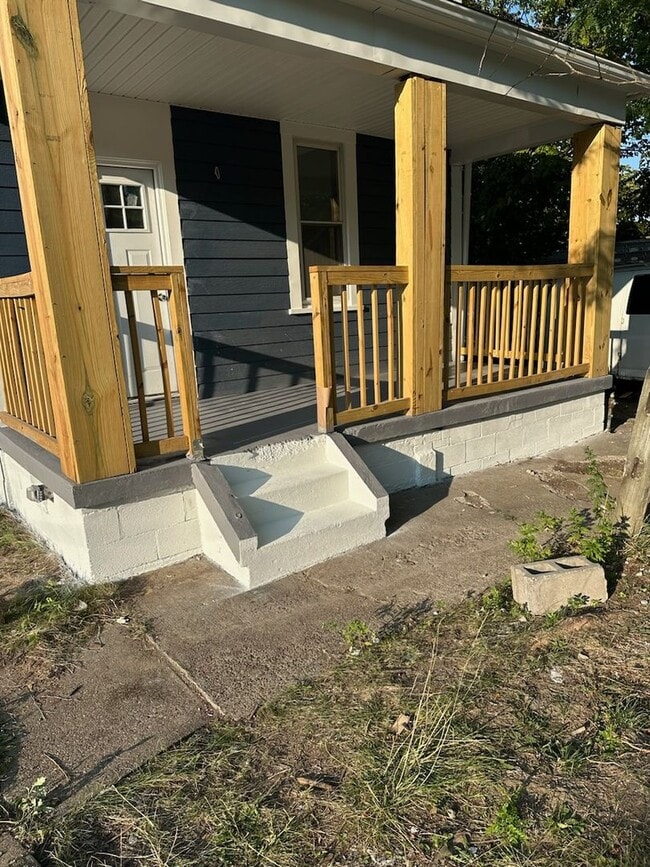 Building Photo - Fully Rehabbed 4 bedroom home for rent