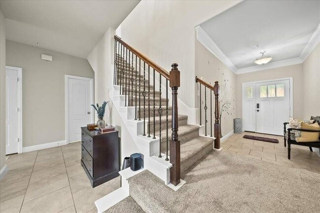 Building Photo - 556 Waterloo Dr