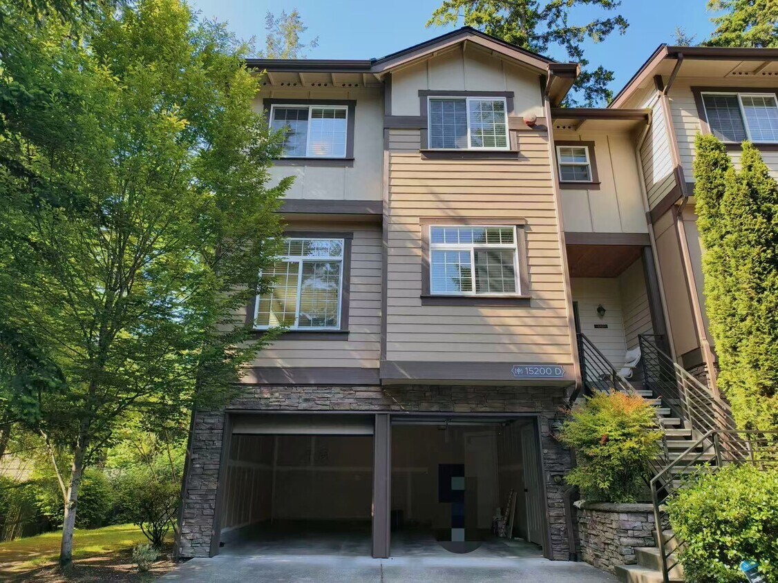 Foto principal - 15200 NE 15th Pl