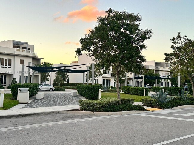 Foto del edificio - 6369 NW 104th Path
