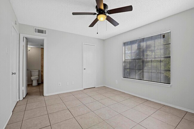 Foto del interior - Village Oaks