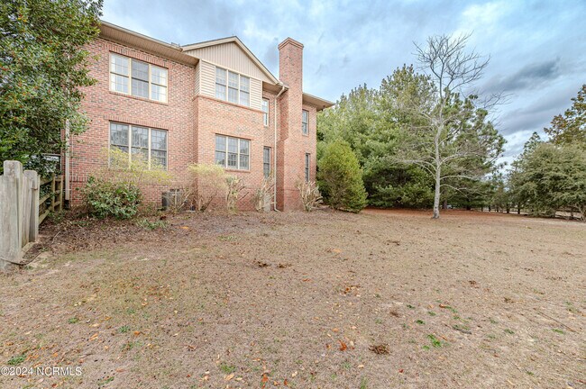 Building Photo - 650 Yadkin Rd