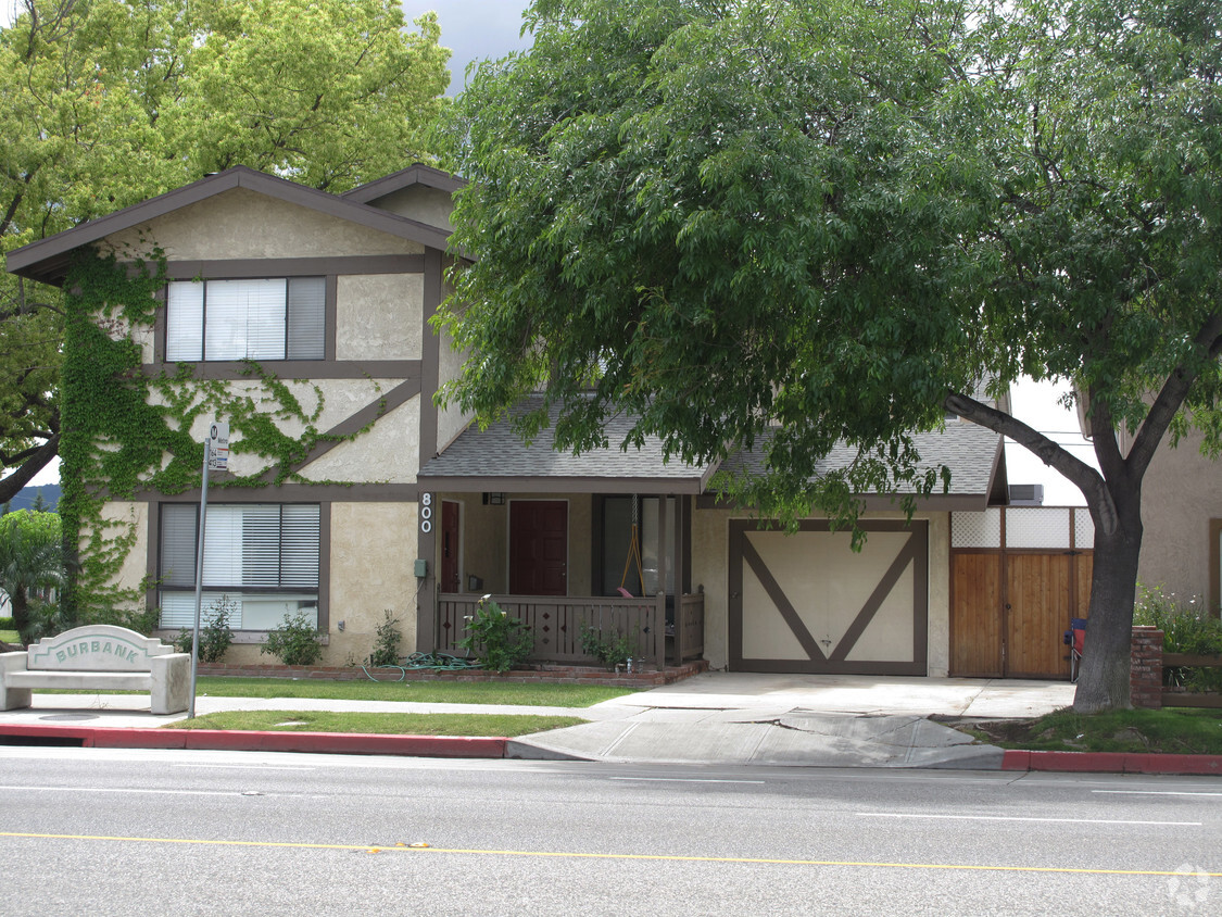Building Photo - 2800 W Victory Blvd