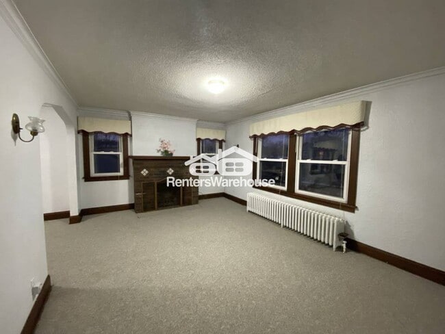 Building Photo - 3938 N Lyndale Ave