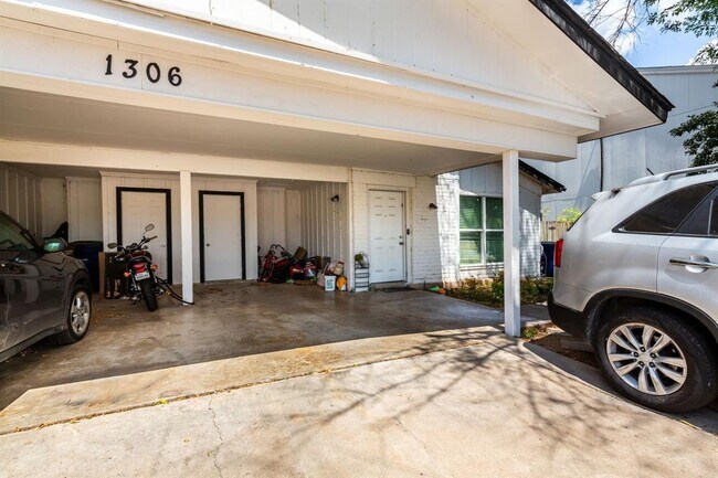 Building Photo - 1306 Colony Creek Dr