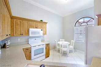 Building Photo - 6525 Valen Way