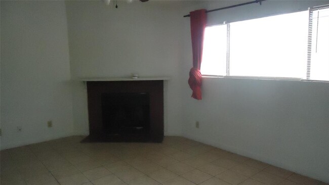 Foto del edificio - 7200 T C Jester Blvd