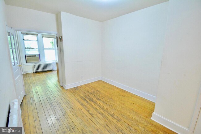 Foto del edificio - 3690 Eveline St