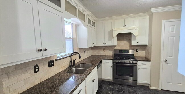 Foto del edificio - 17518 Wild Willow Ln