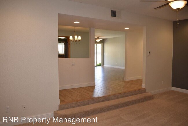 Building Photo - 4 br, 2 bath House - 2760 Lassen Way