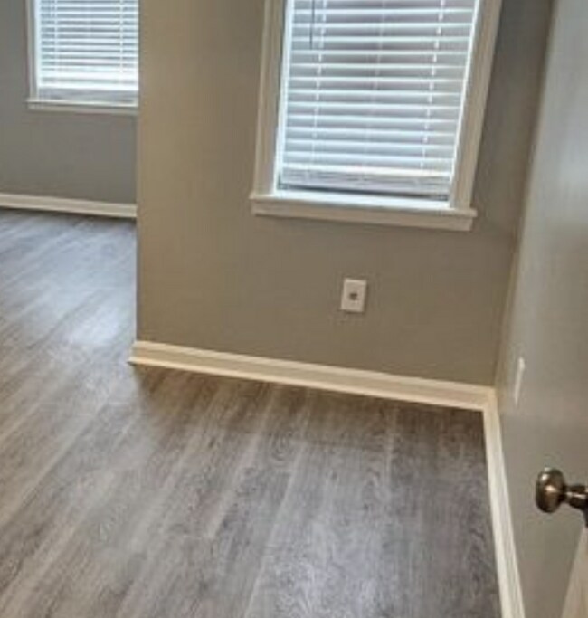 Foto del edificio - 2040 Linden Ave