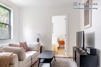 Building Photo - 138 E 38th St