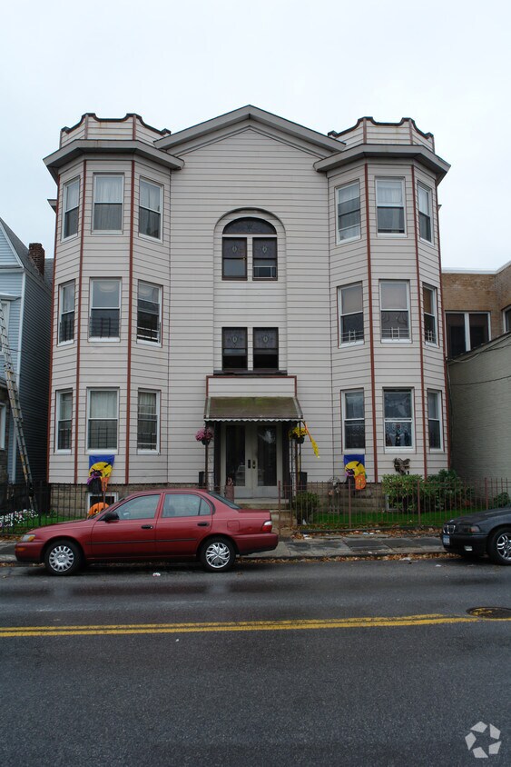 70 Radford St, Yonkers, NY 10705 Apartments in Yonkers, NY