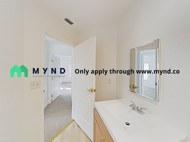 Foto del edificio - 2 br, 1.5 bath  - 1033 S St Apt 1