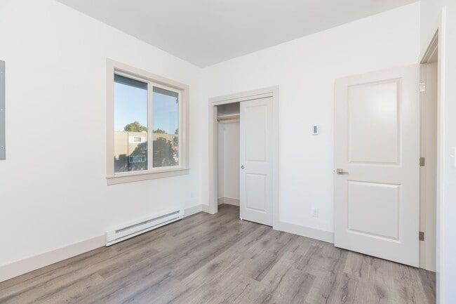 Building Photo - 2800 E Yesler Wy