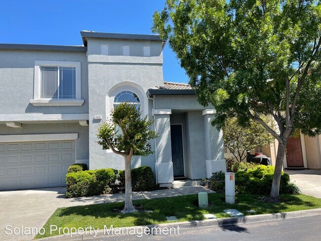 Building Photo - 3 br, 2.5 bath House - 722 Trout Ct