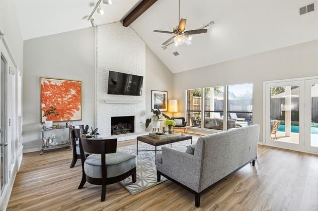 Foto del edificio - 6134 Black Berry Ln