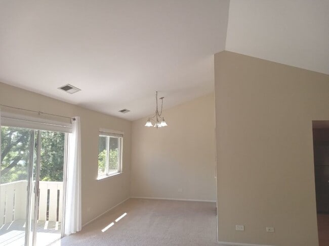 Building Photo - 1027 Auburn Ln