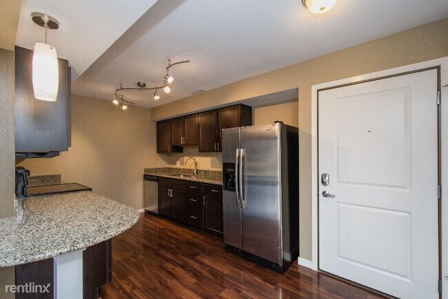 Foto del edificio - 1000 Oakcrest St