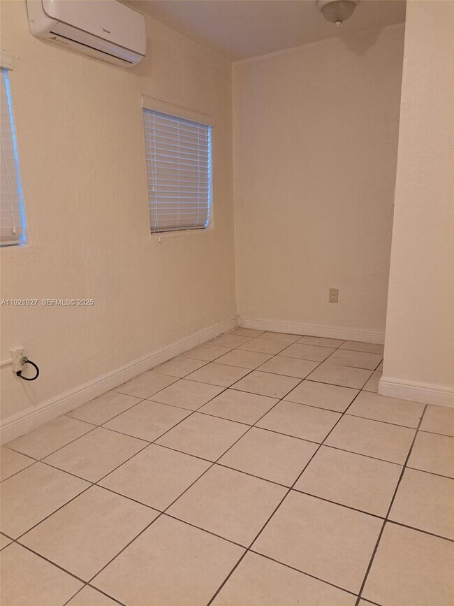 Foto del edificio - 1411 NW 55th Terrace