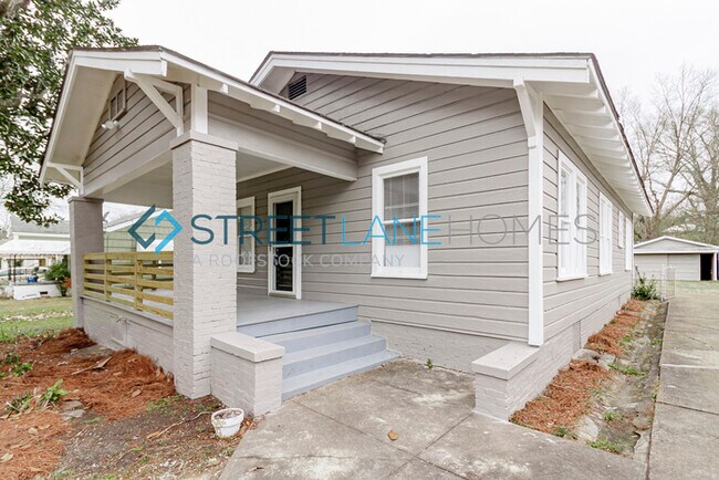 Foto del edificio - NOW OFFERING $250 OFF THE FIRST FULL MONTH...
